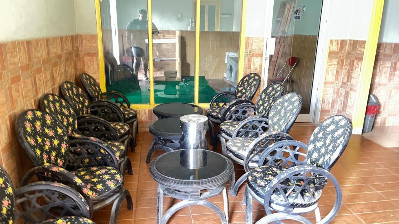 Oyo 93119 Guest House Leo Patra Muara Badak Ngoại thất bức ảnh