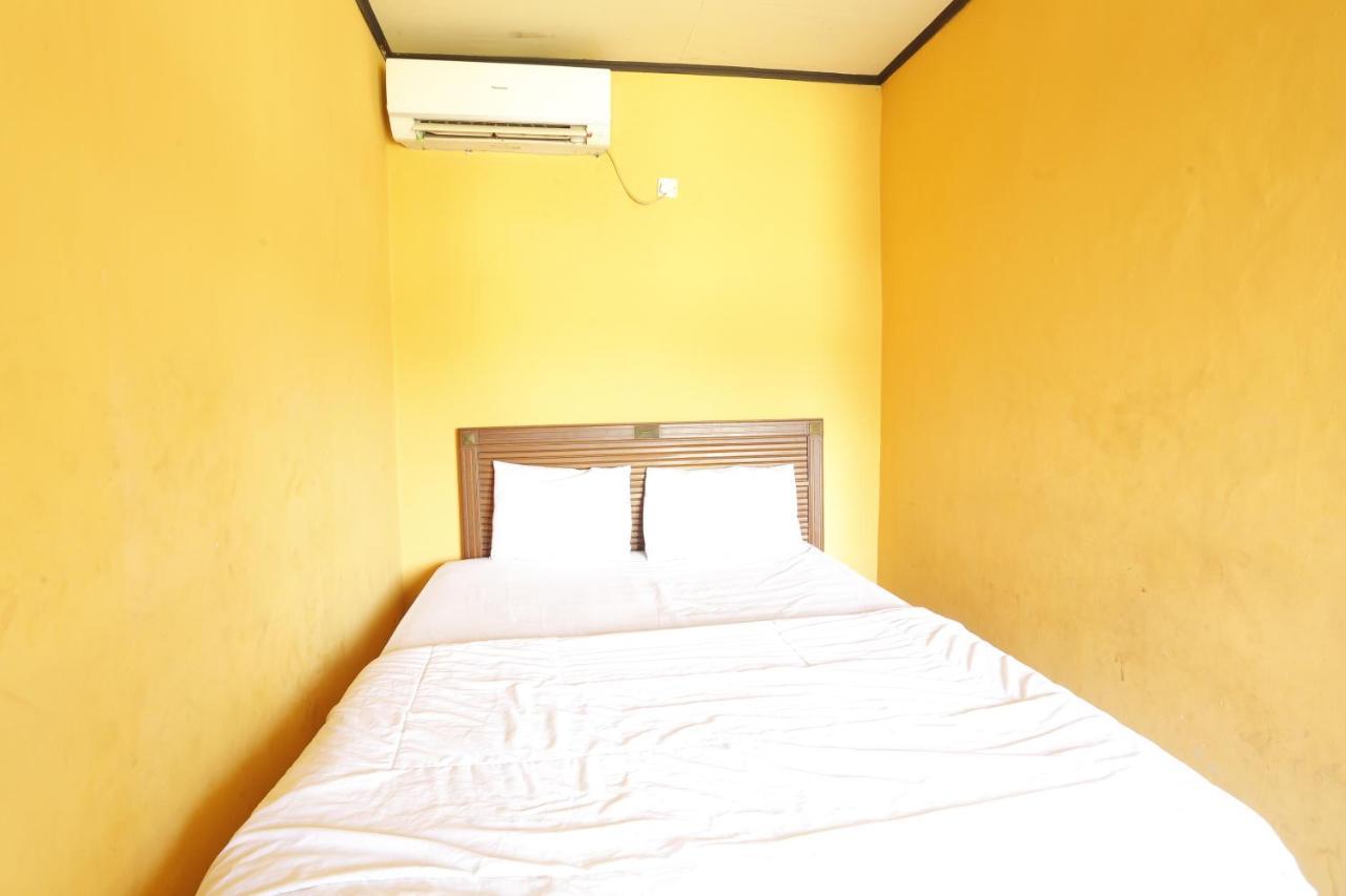 Oyo 93119 Guest House Leo Patra Muara Badak Ngoại thất bức ảnh