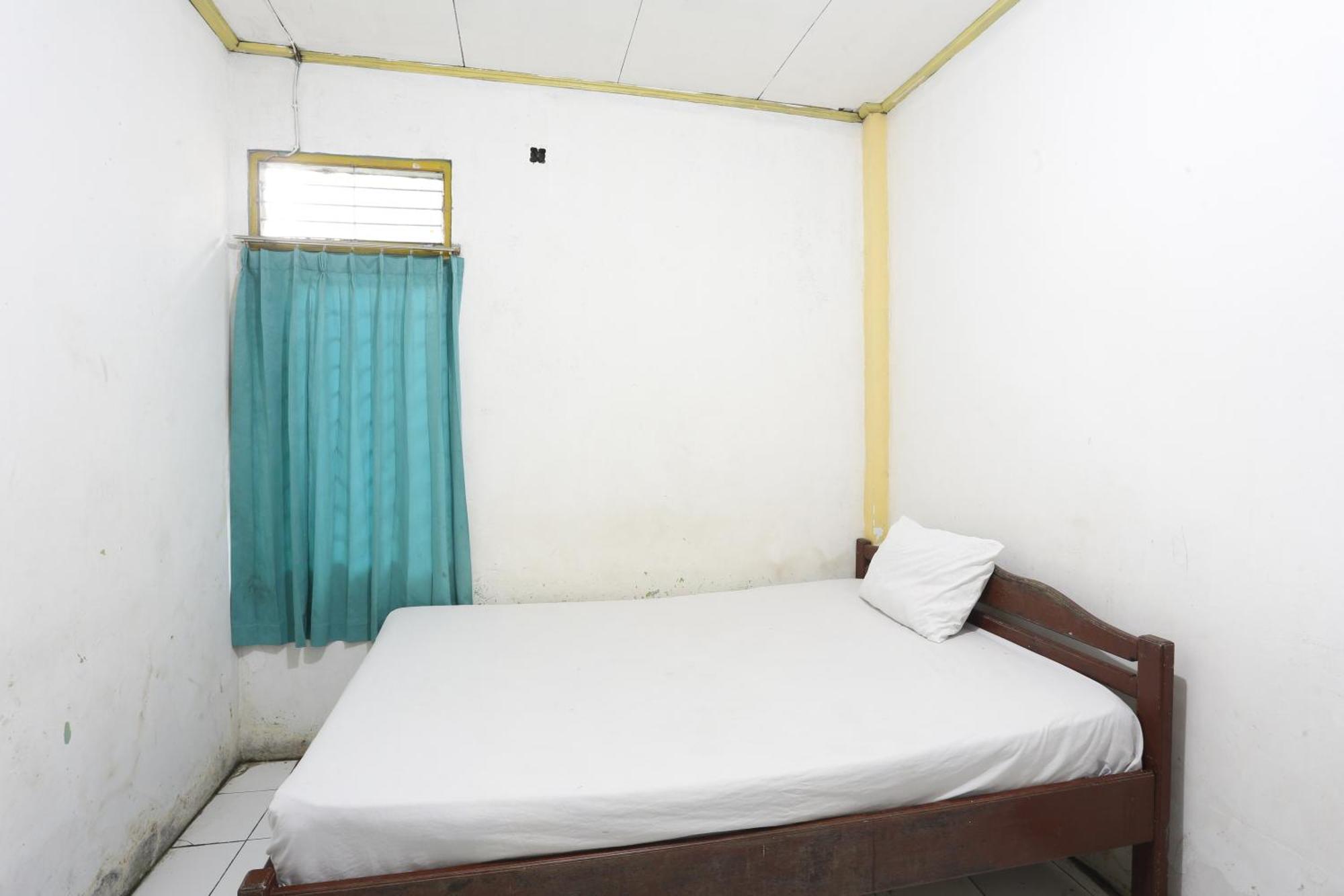Oyo 93119 Guest House Leo Patra Muara Badak Ngoại thất bức ảnh